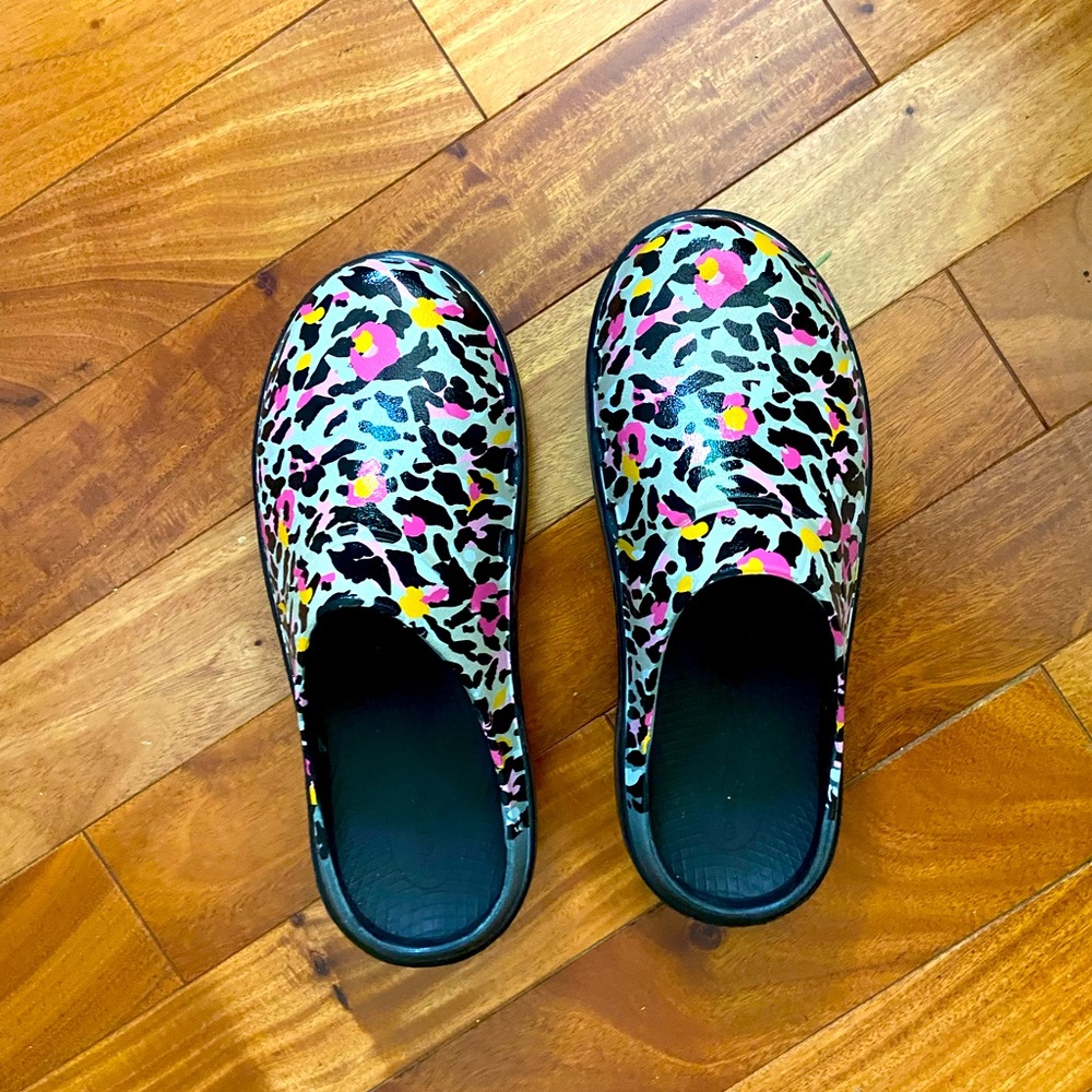 Oofos Womens clogs